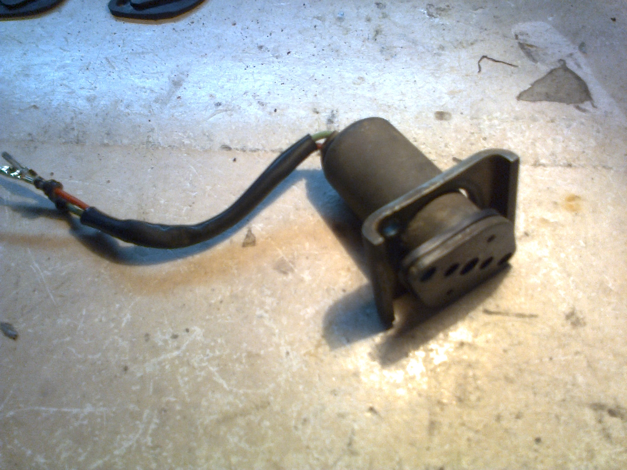 How to find causes of too fast idle speed or too slow idle speeds and